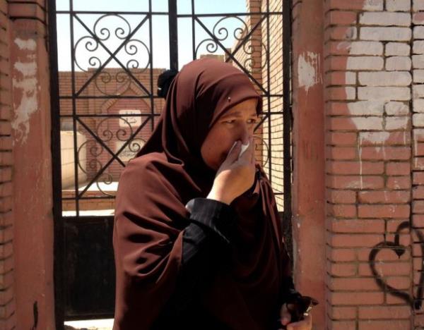 Esma el-Biltaci'nin annesi Sena el-Biltaci, kznn kabrine isminin yazlmasna izin verilmediini iddia etti.