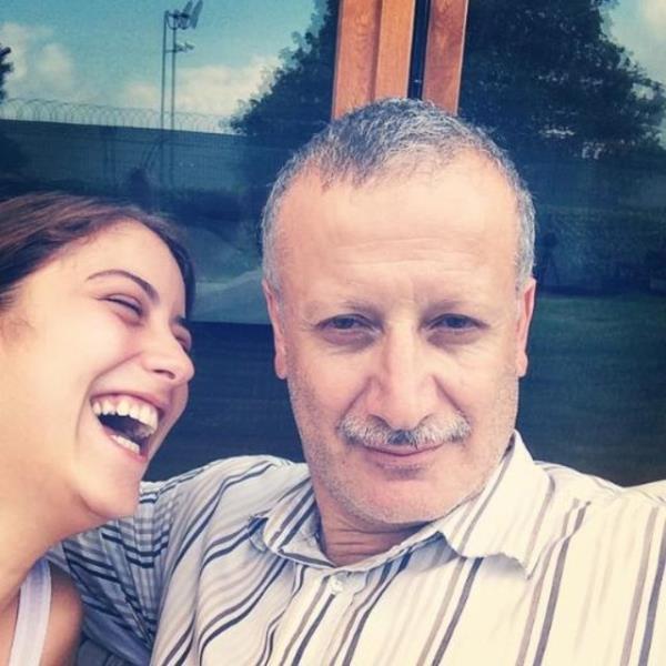 HAZAL KAYA   <br>Babam jn pozu verirse</br>