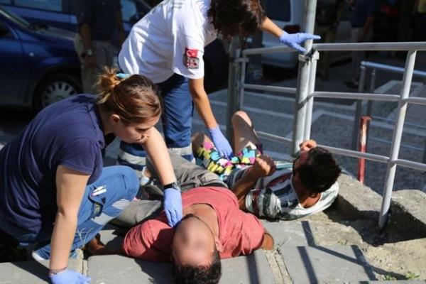 ki gen daha sonra ayn ambulansa konarak ili Etfal Eitim ve Aratrma Hastanesi'ne kaldrld.