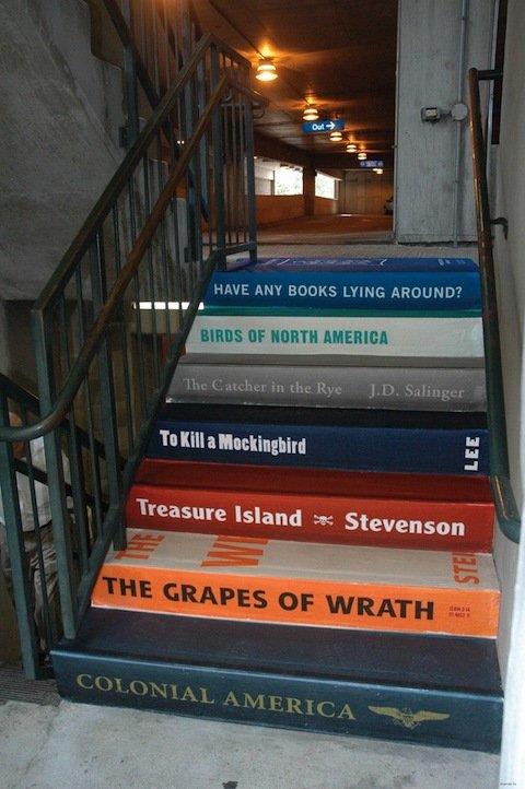 Bir binann giriindeki merdivenler!