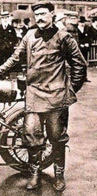 Nelson icat etmi olduu motorlu bisikletin test srnde kaza yapt ve ne yazk ki hayatn kaybetti.