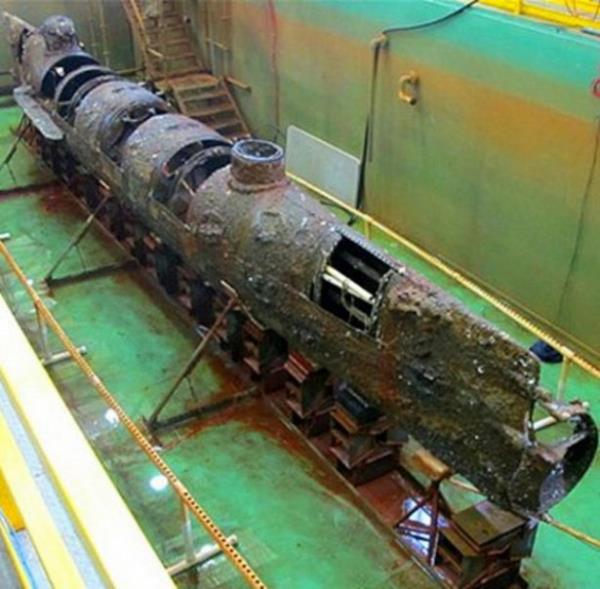 lk tasarm batt ve iindeki mrettebatn yarsn ldrd. kincisi de batt ama bu sefer iinde Hunley'in kendisi de vard.