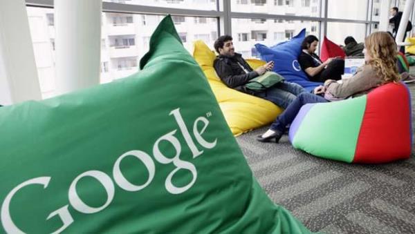 Dnyann en ok tklanan internet sitesi Google'n maa tablosu ortaya kt. Maalarn olduka dolgun olduu irkette stajyerler bile ylda binlerce dolar para kazanyor...    <p><b>te Google alanlarnn yllk maalar...</b></p>    <p>Kaynak: Business Insider</p>