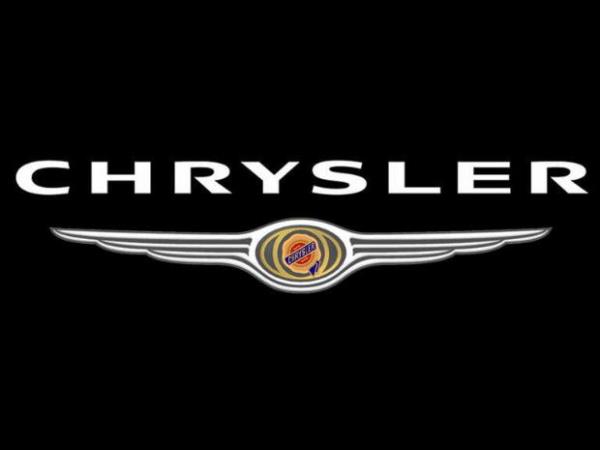 Chrysler; Firmann kurucu ve sahibi Walter Chrysler`in istei zerine, 1998 ylndan sonra retilen Chrysler modellerine 20`li yllardaki eski amblem taklmaya baland. Amblemdeki daireler lastii, imekler ise hz simgeliyor.
