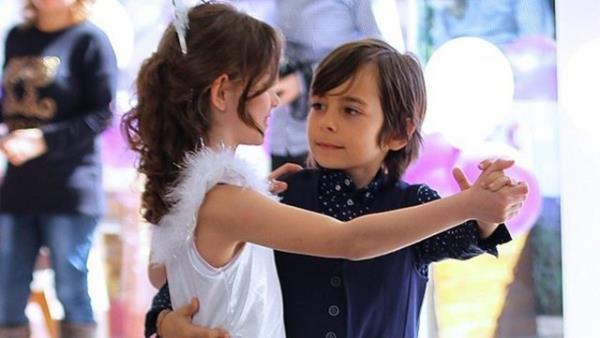 Diziden ald cretle gndeme gelen Emir Berke Zincidi, u sralar ald evle adndan sz ettiriyor.