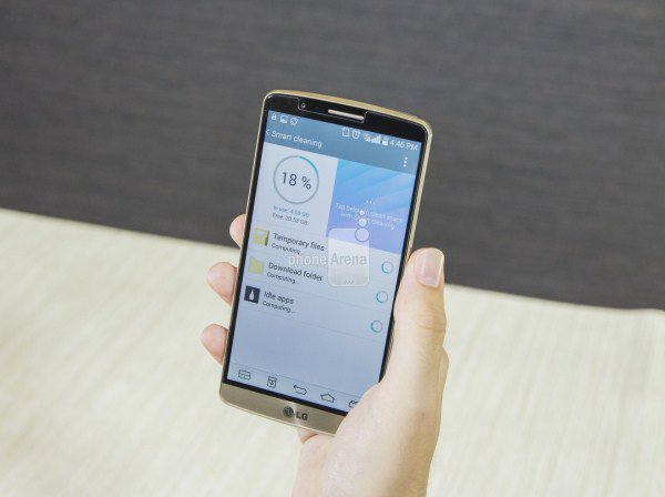 <p><b>Kontrol altnda bo alan tutmak iin 'Akll temizlik' kullann</b></p>    Cihaznzn cretsiz depolama alann kontrol altnda tutmaya yardmc olmas iin LG, "Akll Temizlik" adnda basit bir zellik sundu. Ayarlar ve Genel mensnde bu zellii bulabilirsiniz. Bu hizmet indirme klasrnde ne kadar geici dosya ve bota uygulama varsa izler. Bu gereksiz ve geici simgeye dokunarak silebilirsiniz. Akll temizlik de size dzenli aralklarla bildirimler verebilir ve de LG Smart Bildirimi servisine balanr.