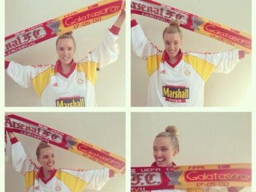 Dnyaca nl Amerika'l model Cassidy Gard koyu bir Galatasaray taraftardr.