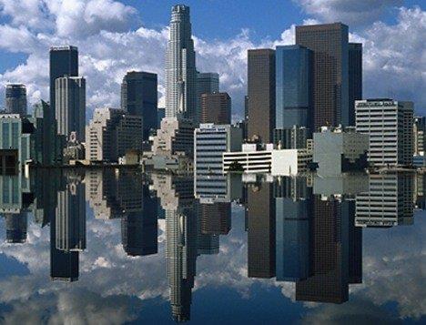 Los Angeles; ABD, 165.000 milyoner