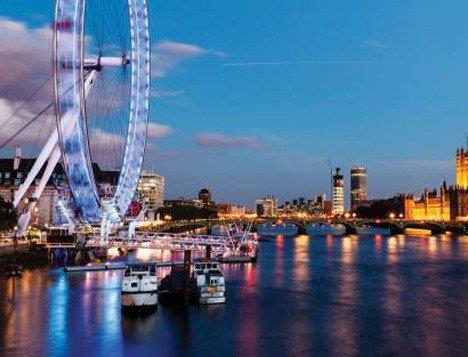 <p>ngiltere'nin bakenti Londra'da yaayan her 35 kiiden 1'inin milyoner olduu ortaya kt. En fazla milyoner barndran ikinci kent ise ABD'nin New York ehri oldu.</p>  Gney Afrika merkezli danmanlk irketi "New World Wealth"in yapt aratrmaya gre ngiltere'nin bakenti Londra'da 395 bin 600 dolar milyoneri yayor. "Dolar milyoneri" listesinde Londra'y New York ve Tokyo takip ediyor.