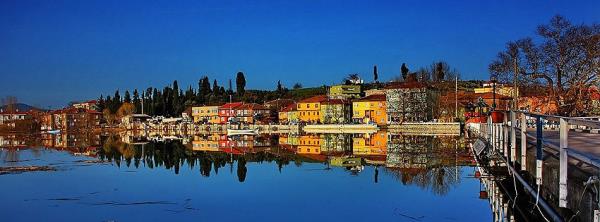 Eski ad Apolyont olan eski bir rum ky buras. imdiki adyla Glyaz olan bu yere bal toplam 8 kk ada mevcut ve bunlardan en by HalilBey Adas.