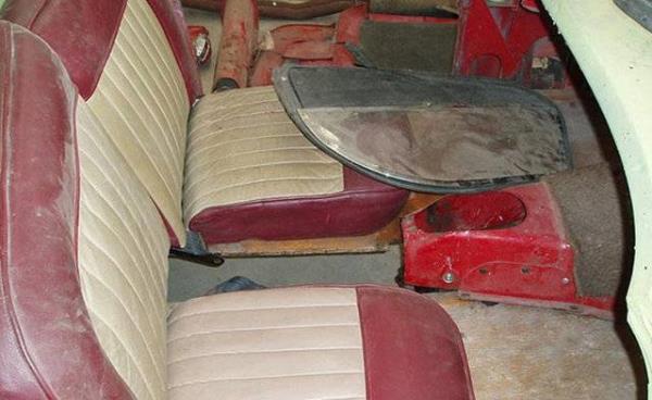 Alminyum panelli, ahap erevelere sahip ve iki kiilik bu prototip byk bir ilgi ile karland.