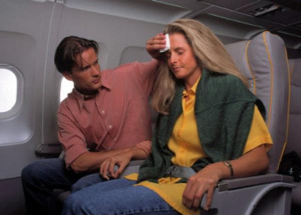 Ve elbette dier fobilerde olduu gibi sebepler bu tr korkular yattrmak iin ok kk rol oynar. Yani uma fobisi olan birisine araba ile kaza yapma ve lme riskinin ne kadar daha fazla olduundan bahsetmeniz hibir ey deitirmeyecektir.