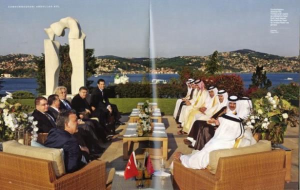 Cumhurbakan Abdullah Gl, Trkiye'ye bir ziyaret gerekletiren Katar Emiri eyh Hamad Bin Khalifa Al Thani ile Tarabya Kk'nde grt. (stanbul-9 Mays 2010)