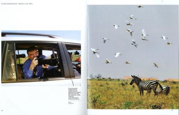 Kenya ziyaretinde katld safaride fotoraf ekerken. Abdullah Gl, bu hobisini rencilik yllarndan beri srdryor, ektii fotoraflar ww.cankaya.gov.tr sitesinde yaynlanyor. (Kenya-21 ubat 2010)