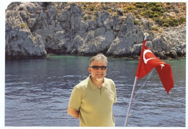 Abdullah Gl, Gcek sahillerinde bir tekne gezisinde. (Mula-2010)