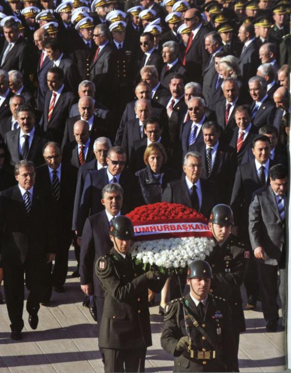 Atatrk'n lm yldnm sebebiyle devlet erkan ile Antkabir ziyaretinde. (Ankara-10 Kasm 2009)