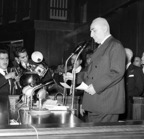 TBMM'de yaplan seimde 4'nc Cumhurbakan seilen Cemal Grsel TBMM'de krsde yemin etti.