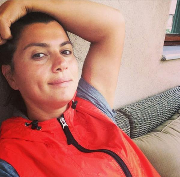 AELYA AKKOYUN Gnaydn:))ben her sonbahar,sonbahara ak olurum yry balar