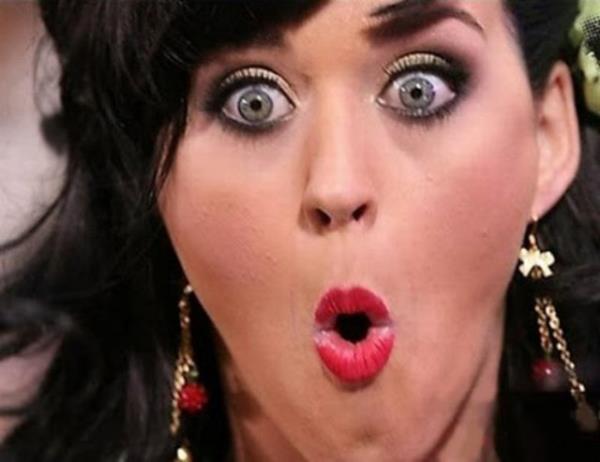 S1: Aaaa...Sen mi geldin?   <br>S2: Baka birini mi bekliyordun?</br>