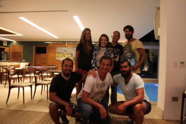 Fenerbahe?deyken yllarca Alex de Souza'nn tercmanln yapan Samet Gzel'e yarma iin teklifte bulunan Acun Ilcal'nn...