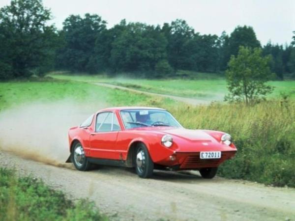 Orijinal Sonett belki hi retilmedi ama MK2 ve MK3 modelleri retildi. Sonett II, 1966 ylnda yollara kt. Daha sonra Ford V4 motorlu versiyonuyla deitirildi.