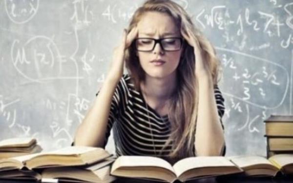 Ama total kolesterol seviyen sadece denklemin bir paras. Asl kilit nokta, ne kadarnn "kt kolesterol" olarak bilinen dk younluklu lipoprotein (LDL) ve ne kadarnn "iyi kolesterol" dediimiz yksek younluklu lipoprotein