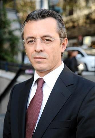 <p><b>LTFULLAH GKTA</b></p>    Erdoan'n kkte ki badanmanlarndan biri de Ltfullah Gkta olacak. Ahmet Sever'den boalan koltua oturacak Gkta, kkte badanmanlk ve szclk grevini yrtecek. Ltfullah Gkta, Babakanlk?ta basndan sorumlu Bamavirlik grevini yrtyordu.