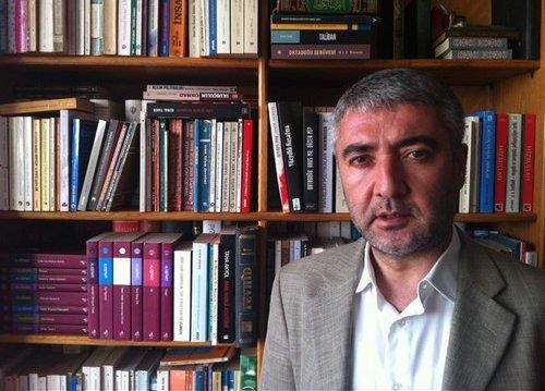 <p><b>SEFER TURAN</b></p>    Arap lkeleriyle ilgili d ilikilerden sorumlu Bamavir olarak Cumhurbakan'nn en yaknnda bulunacak isimlerden biri olacak.