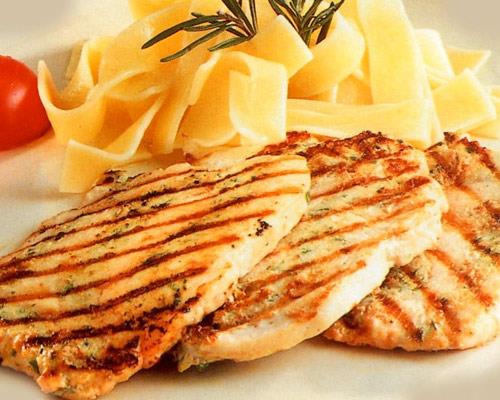 * Ramazan aynda, mideyi rahatsz etmemek ve kalori almn kontrol etmek iin en doru piirme yntemleri zgara, frnlama, halama veya buulamadr. Fazla ya almna sebep olacak kzartma ve kavurma yntemlerini uygulamamaya zen gstermelisiniz.