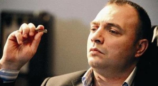 Racon de�il, kafa kestirerek sayg�lar�m�z� kazanan S�leyman �ak�r (ve o zamanlar�n sa� kolu Polat)