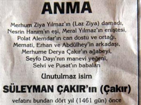 Ve S�leyman �ak�r'�n �l�m�n� fazla ciddiye alarak cenaze namaz�n� k�lan insanlar