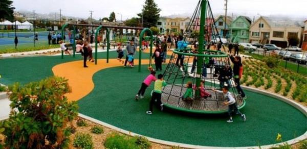 10. Ve halka a��k alanlar �ocuklar taraf�ndan i�gal edilmi� olmayacak.