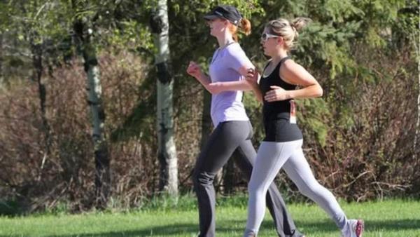 Salk sorunlar olanlar ve 40 yan stndekiler doktora grnmeden, yry programna balamamaldr.