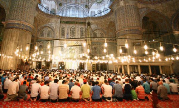 Ramazan Bayram slam aleminde, oru tutma ay olan Ramazan'n ardndan  gn boyunca kutlanan dini bir bayram...