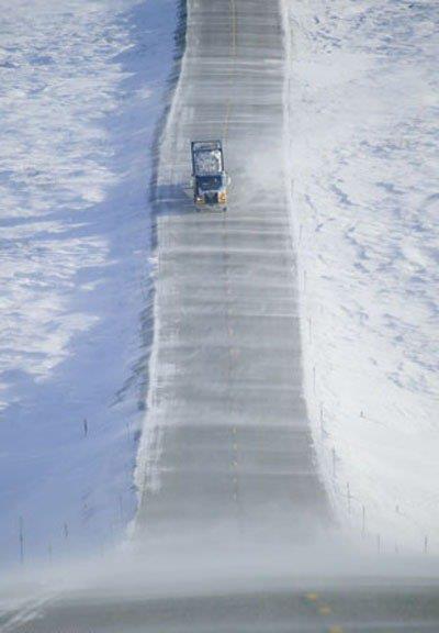 <br><b>James Dalton Otoyolu</b></br>  Alaska?daki petroln tanmas amacyla kurulan James Dalton Otoyolu, Alaska?nn tundra alanlar boyunca 414 mil uzanyor.