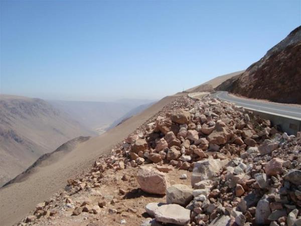 Yln her dneminde elik eden rzgarlarda ilerlerken bir arala karlama olaslnz o kadar dk ki, yolcular ou kez kardan gelen aralar hayalet sandklarn anlatyor.