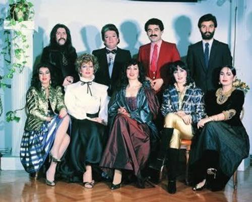 Bu ekibi bir araya getirmek iin devlet hazinesi yetersiz kalr