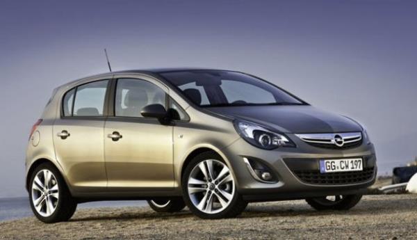 <p><b>Opel Corsa</b></p> 1.4i Twinport Otomatik Esentia <p>34 bin 420 TL</p>