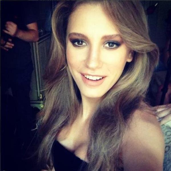 Serenay Sarkaya  nce