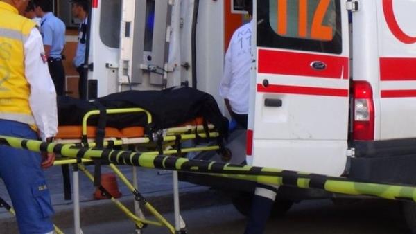 Kars Merkez Gazi Ahmet Muhtar Paa Caddesi'nde yaanan silahl kavgann daha nce 2 aile arasnda yaanan arazi meselesinin tatlya balanamamasndan kt renildi.