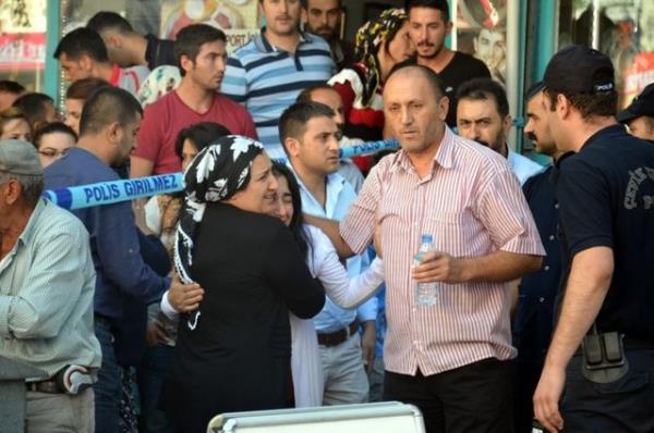 l Emniyet Mdr Ercan akmak da olay yerine gelerek incelemelerde bulundu ve yaananlarla ilgili bilgi ald. Olayla ilgili soruturma devam ediyor.