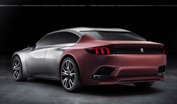 Aracn karoseri ham elikten Shark Skin'e (Kpekbal Derisi) kadar  deien gri tonlaryla gze arpyor.  mekanda, Newspaper Wood rengini byk  gnlk gazetelerin ekonomi sayfalarndan alyor.