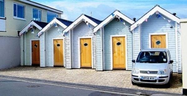 ngiltere'nin bakenti Londra'nn kuzeyindeki Islington Semti'nde, emlaknn "dnyann en kk evi" olarak niteledii 18 metrekarelik ev 275 bin sterline (970 bin TL) sata kt...