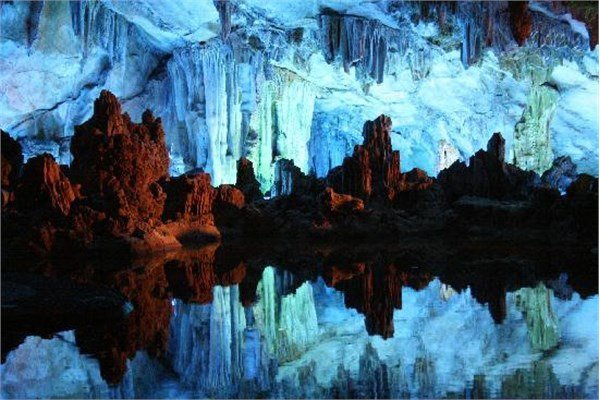 Reed Flute Cave (Ludi Yan)  <br>Guilin, Guangxi Zhuang, in</br>