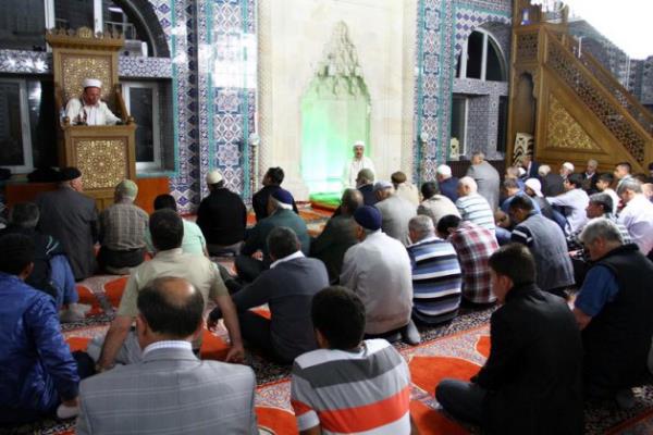 Tm yurtta ilk teravih cokusu