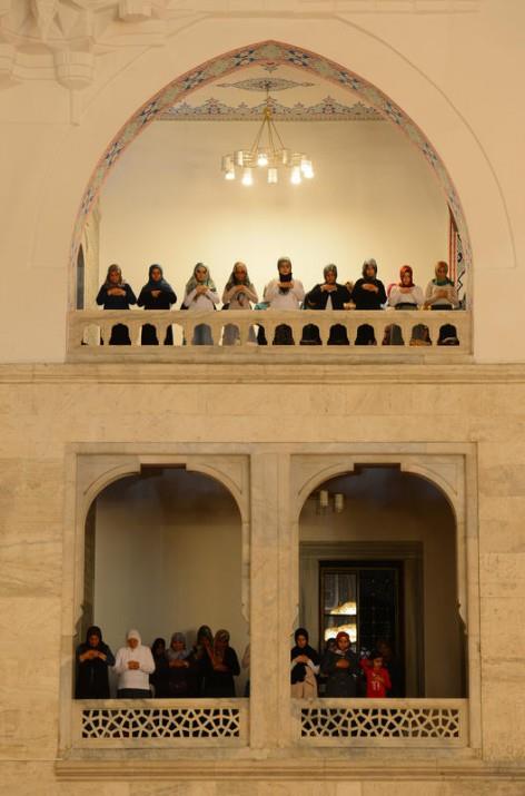 Tm yurtta ilk teravih cokusu