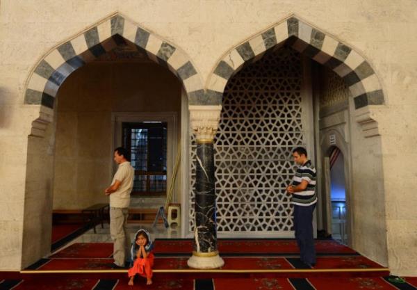 Tm yurtta ilk teravih cokusu