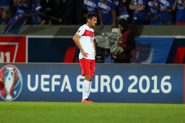 Ay-yldzl ekip, Avrupa ampiyonas elemelerine 20 yl sonra puansz balad.