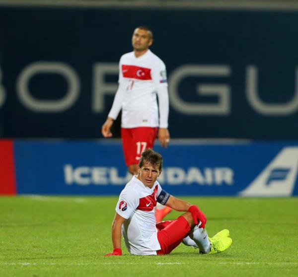 1994 ve 1996 yllarnda zel mata ek Cumhuriyeti karsnda 4-1 ve 3-0?lk malubiyetler yaayan Terim, 1996 Avrupa ampiyona finallerinde ise Danimarka?ya 3-0 kaybetmiti.