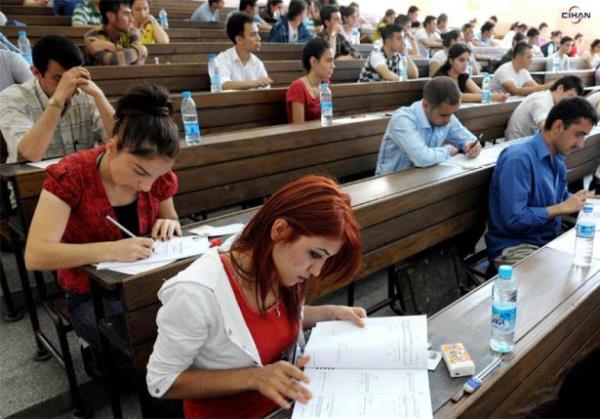 Milli Eitim Bakanl ve SYM'nin merkezi snavlar hakknda alan davalarda hzl yarglama ngrlyor. Merkezi snavlar veya sonularna ilikin dava ama sresi 10 gn olacak. Dava dilekesinin tebliinden itibaren 3 gn iinde savunma yaplacak. Bu sre bir kereliine ve en fazla 3 gn uzatlabilecek. Yrtmenin durdurulmas karar verilemeyecek.